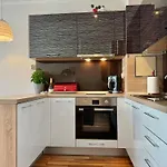 Sunny & Comfort Apartment Next To Tech Park For 4 Guests
