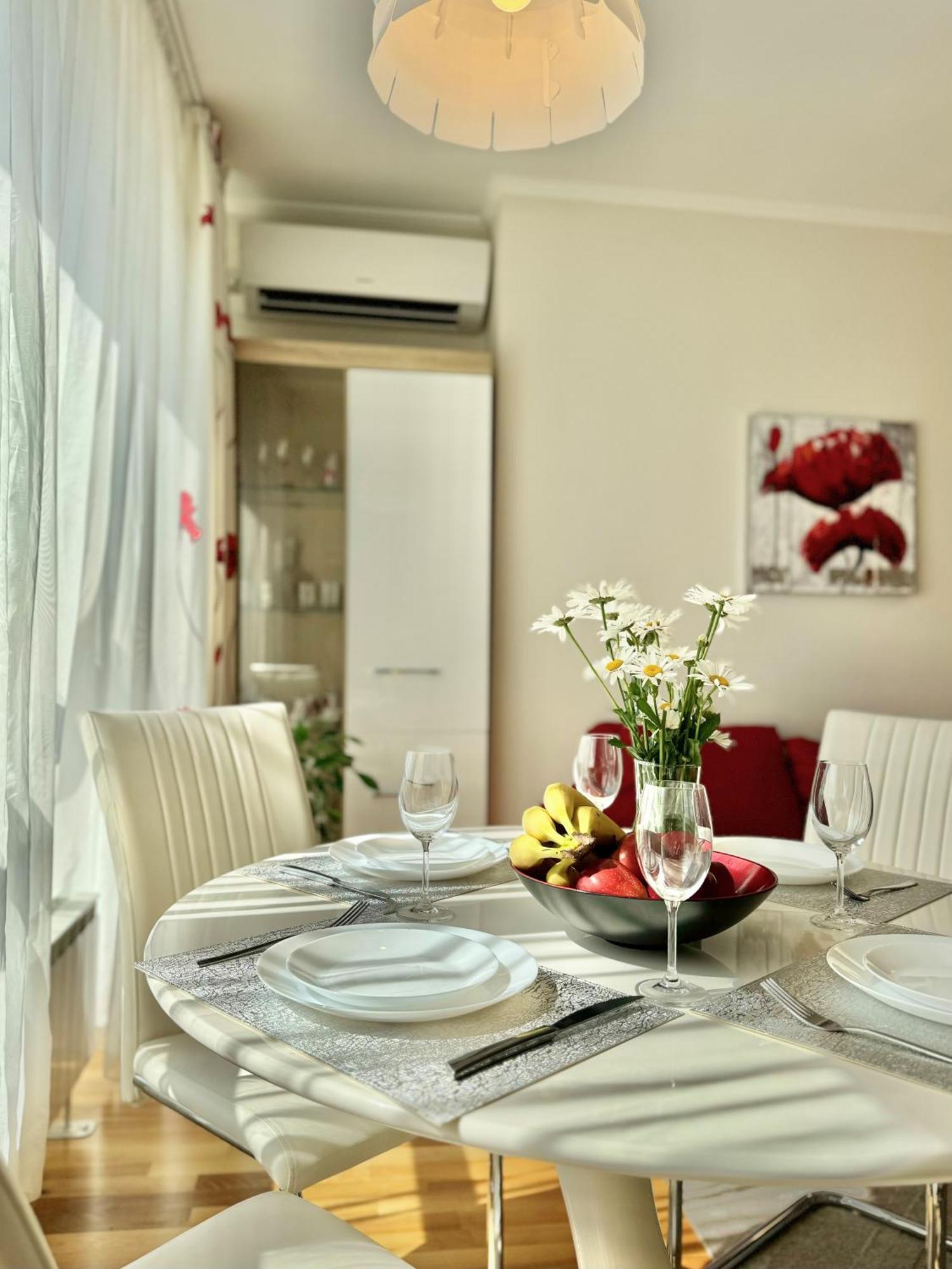 Sunny & Comfort Next To Tech Park For 4 Guests Sofia