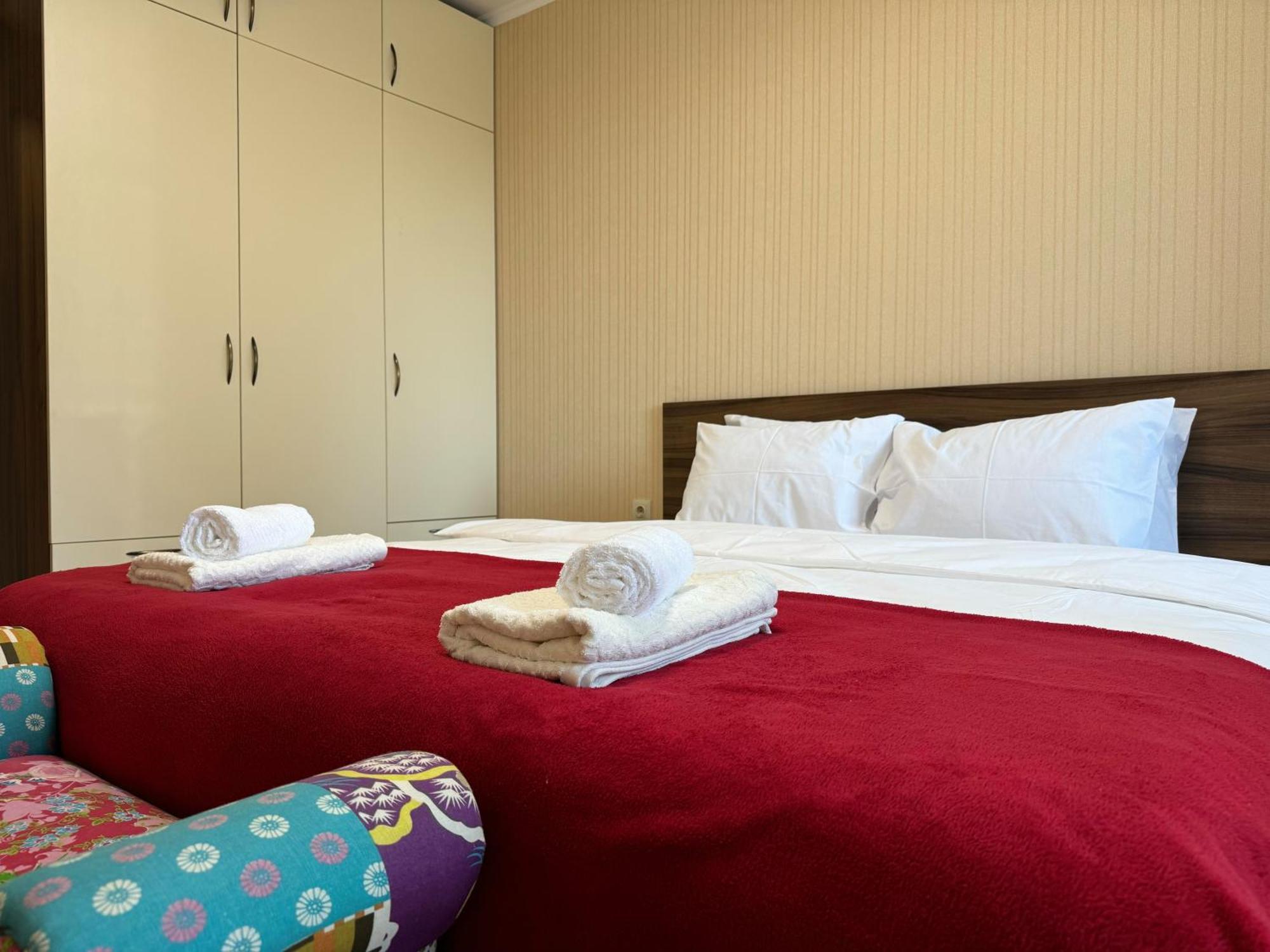 Sunny & Comfort Next To Tech Park For 4 Guests